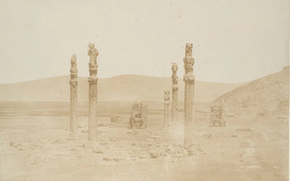 از برگزاری مراسم سلام در کاخ گلستان تا خواجه‌های مسجد دامغان! | تصاویری که هرگز ندیده‌اید