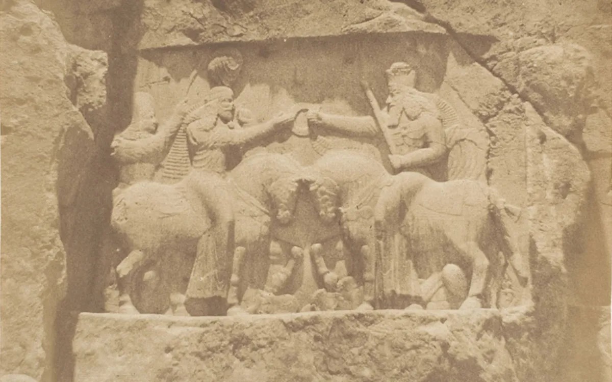 از برگزاری مراسم سلام در کاخ گلستان تا خواجه‌های مسجد دامغان! | تصاویری که هرگز ندیده‌اید