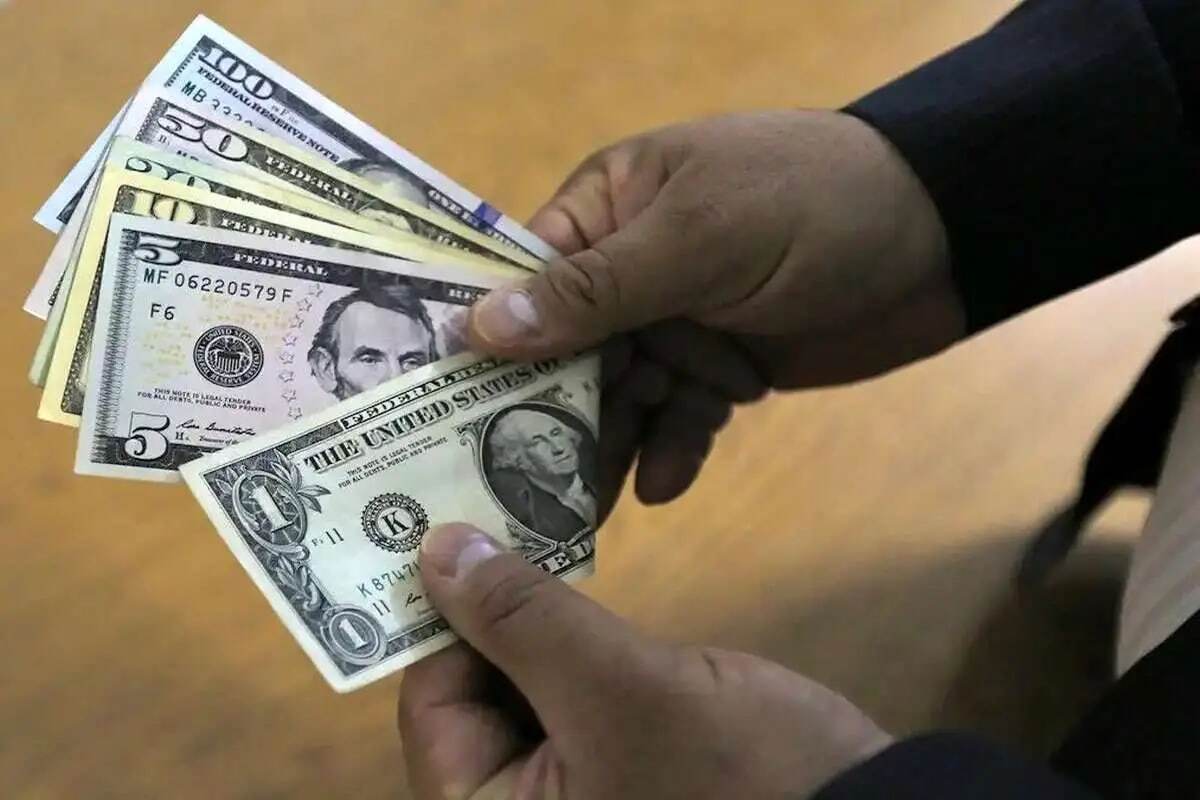 قیمت فعلی دلار و ارزهای معتبر همزمان با پایان دور نخست مذاکرات مسقط