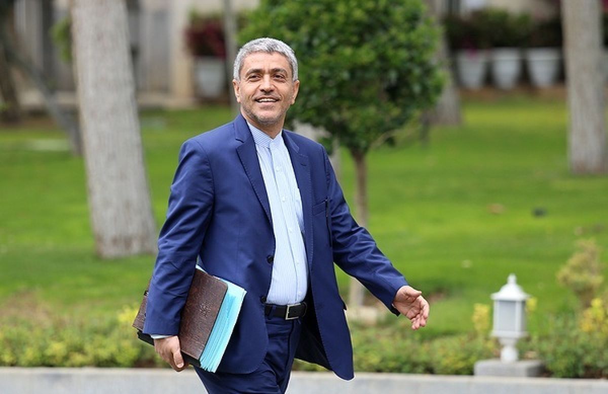گمانه‌زنی‌ها درباره آینده وزارت اقتصاد؛ روایت «فرهیختگان» از شرط و شروط طیب‌نیا برای وزیر شدن