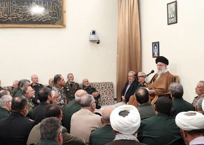 دیدار جمعی از فرماندهان نیروهای مسلح با فرمانده معظم کل قوا دیدار جمعی از فرماندهان نیروهای مسلح با فرمانده معظم کل قوا