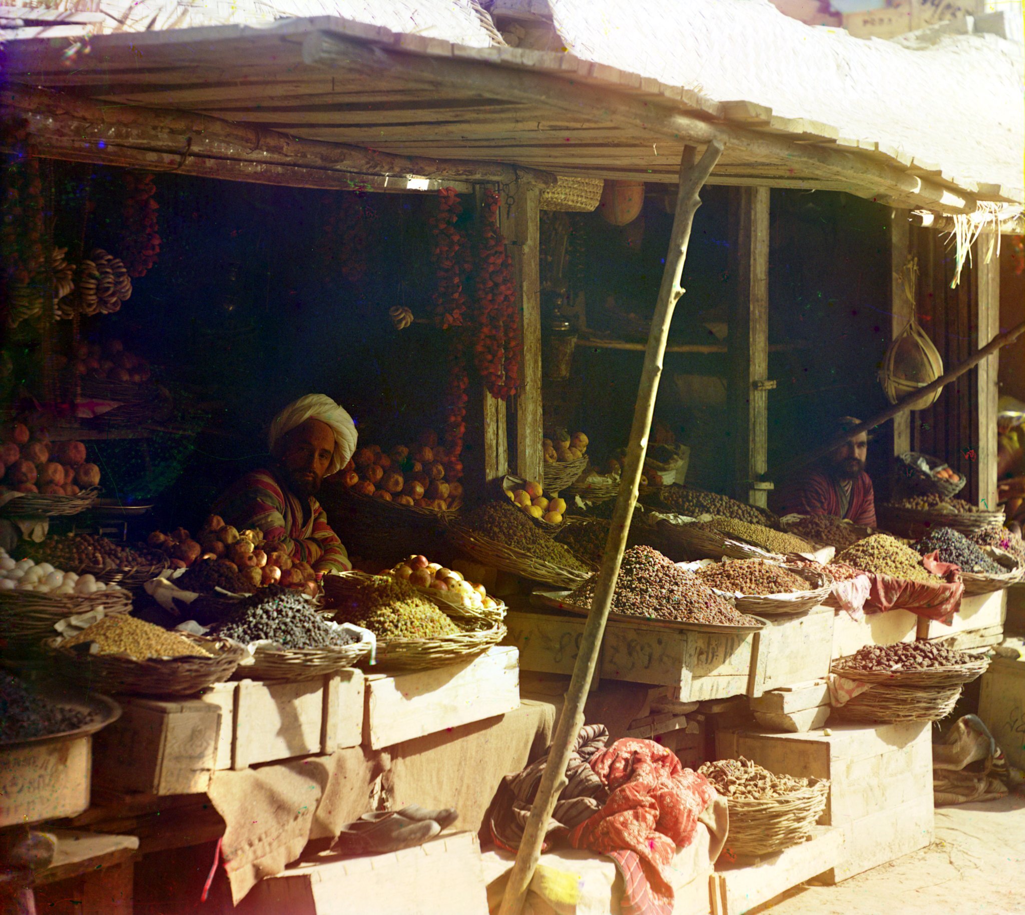 مجموعه شگفت انگیز تصاویر رنگی متعلق به ۱۰۰ سال پیش!