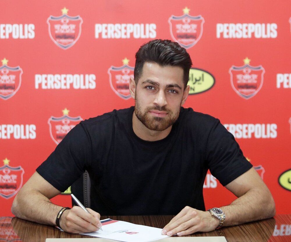 موافقت اولیه پورعلی گنجی برای تمدید قرارداد با پرسپولیس