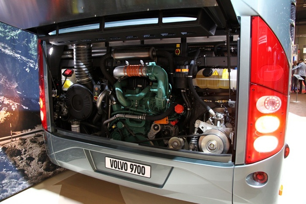  چرا موتور اتوبوس‌ها عقب تعبیه شده است؟