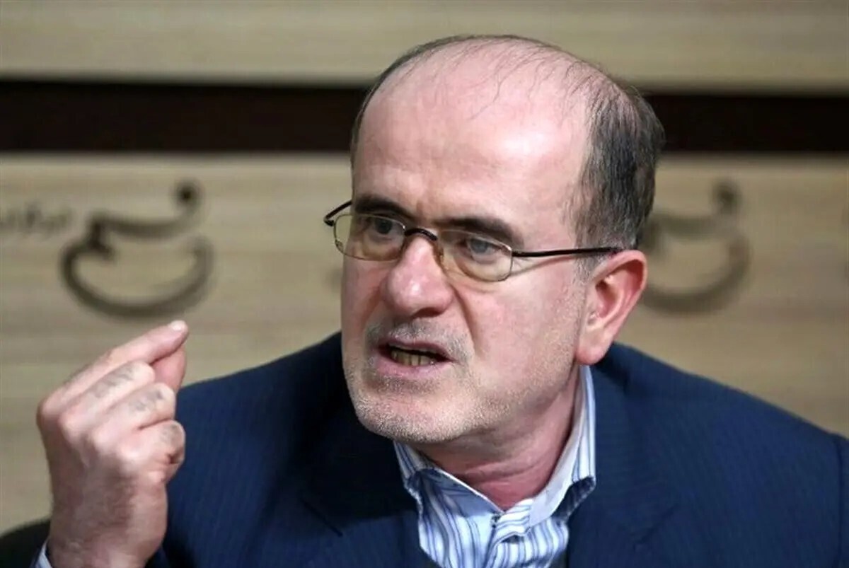 ببینید|  لاهوتی خطاب به قالیباف: دلم برای شما می‌سوزد همه بار را به تنهایی به دوش می‌کشید