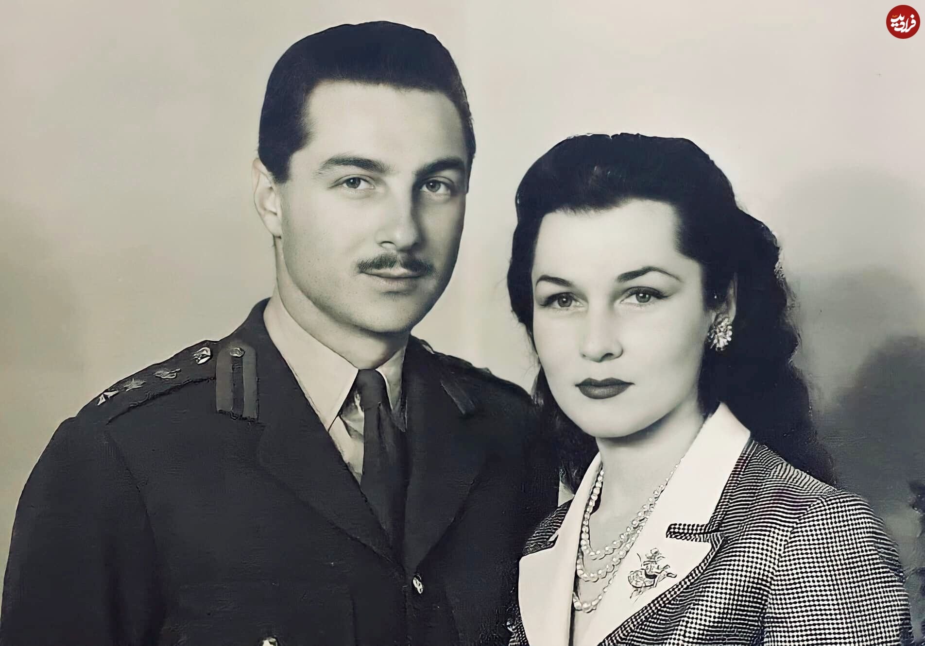 فوزیه در کنار همسر دوم نظامی اش در مصر، سال ۱۳۲۸ +عکس فوزیه در کنار همسر دوم نظامی اش در مصر، سال ۱۳۲۸ +عکس