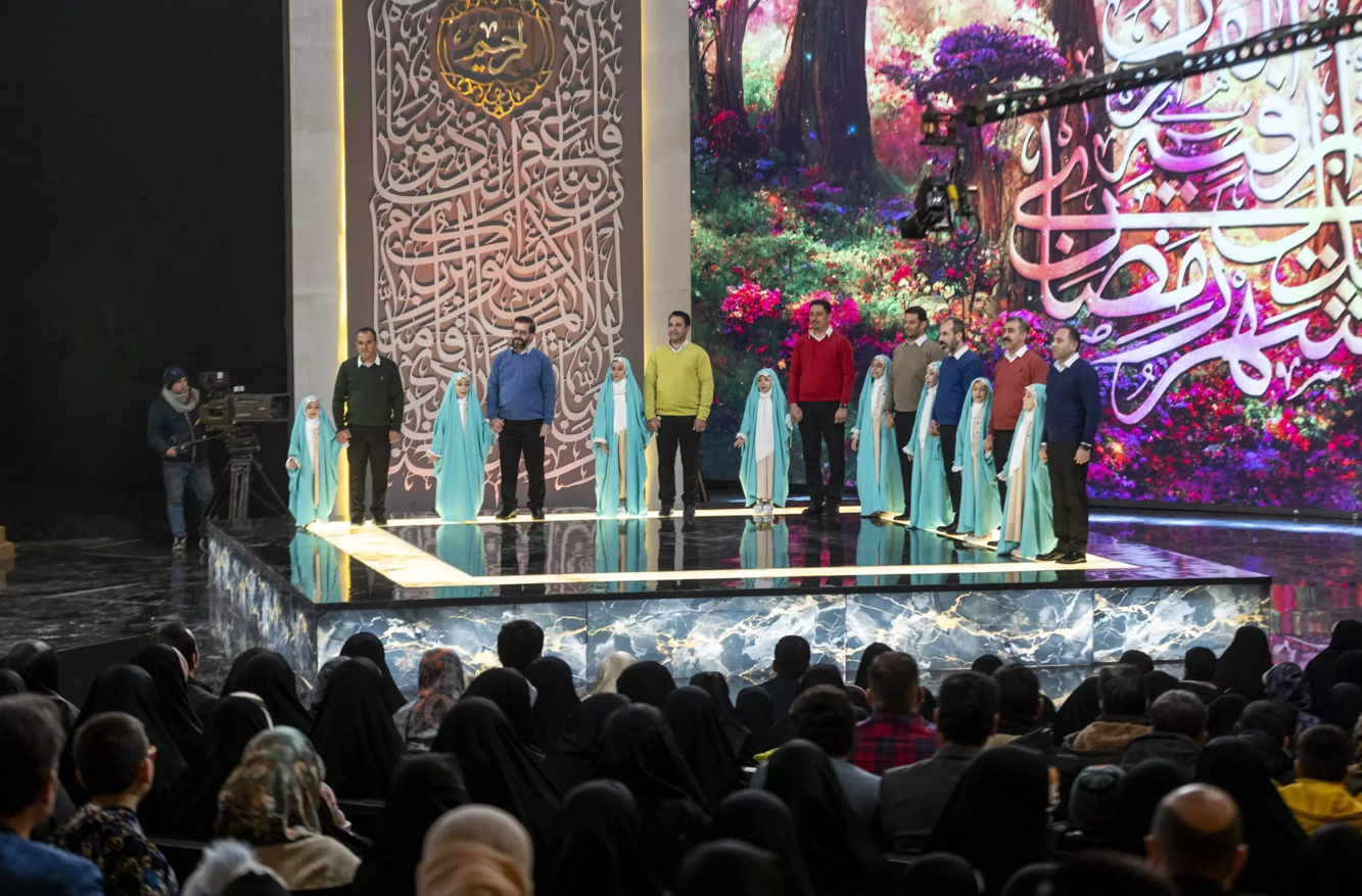 کارشناس برنامه محفل: آزادی که در ایران وجود دارد در هیچ جای جهان نیست