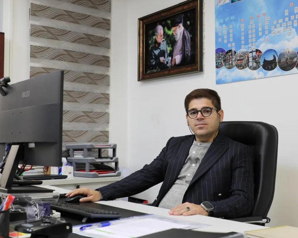 رزومه عجیب یوسف نظری عضو جدید هیات مدیره پتروشیمی بوعلی رزومه عجیب یوسف نظری عضو جدید هیات مدیره پتروشیمی بوعلی