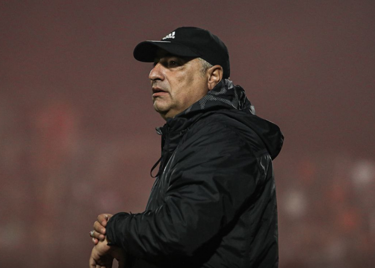 نساجی الهامی را رها نمیکند! نساجی الهامی را رها نمیکند!