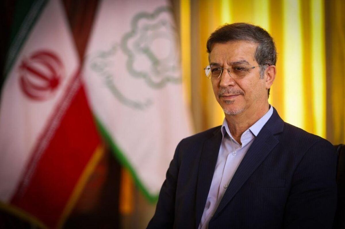 شهردار قم استعفا داد شهردار قم استعفا داد