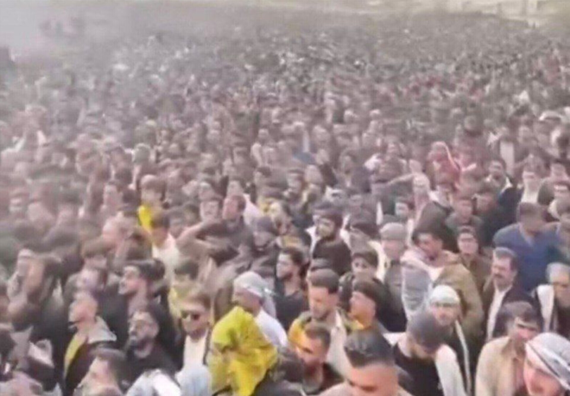 روایت «تسنیم» از اتفاقات ارومیه ؛ از بالا بردن پرچم جعلی اقلیم کردستان تا همراهی چند عضو شورای شهر با پان‌تُرک‌ها