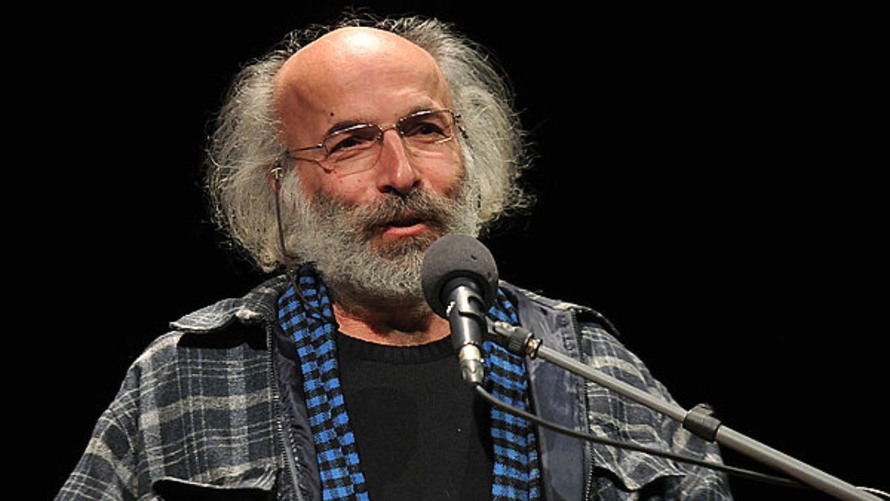 کیانوش عیاری: حجاب بهانه‌ای بود برای اینکه «کاناپه» را توقیف کنند