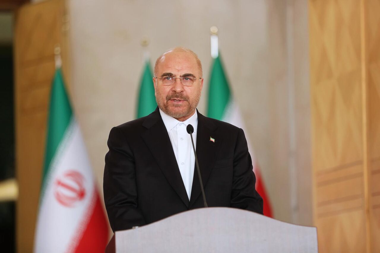 قالیباف: رفتار آمریکا در نامه خود گنده‌لاتی است