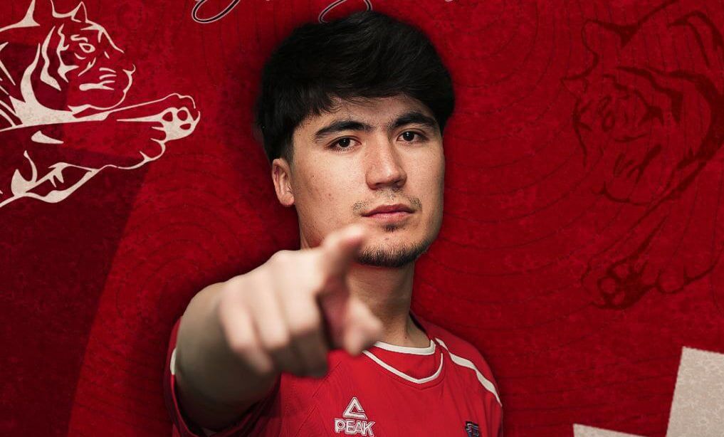 مهاجم ازبکستانی به نساجی پیوست