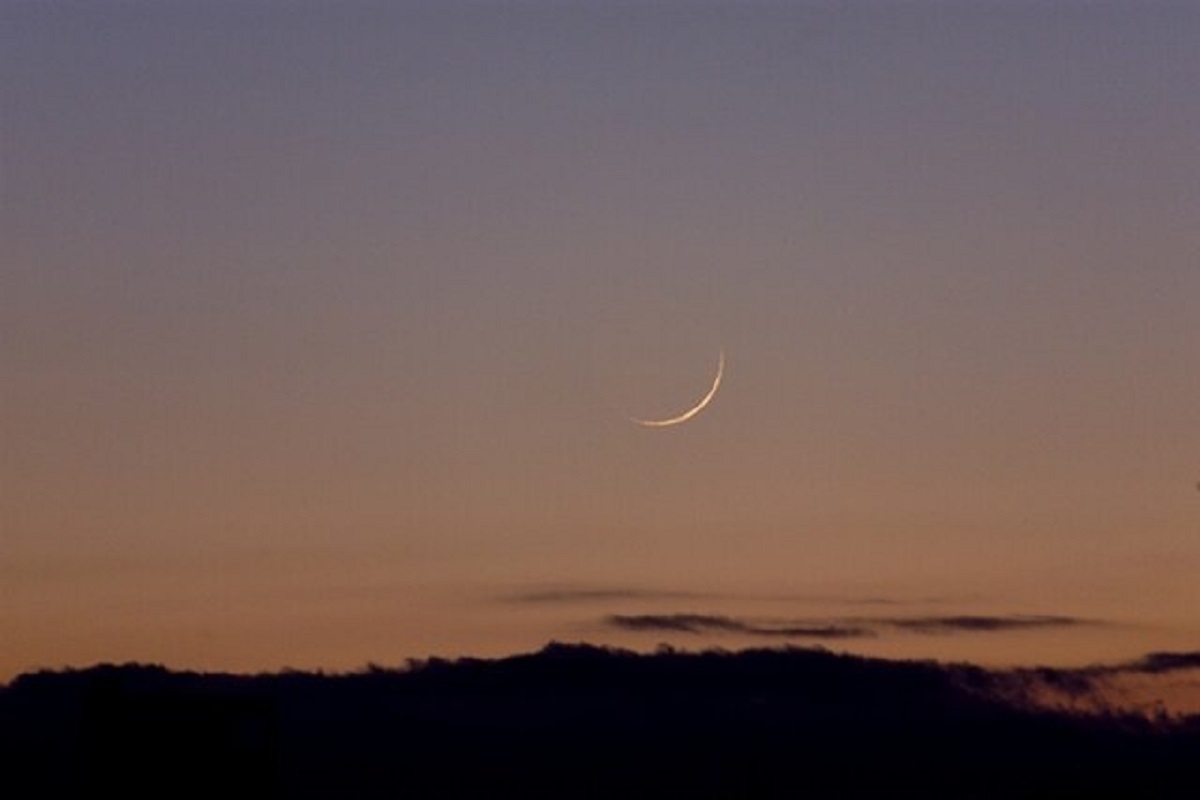 ظهور هلال ماه شوال در آسمان شب ۱۰ فروردین