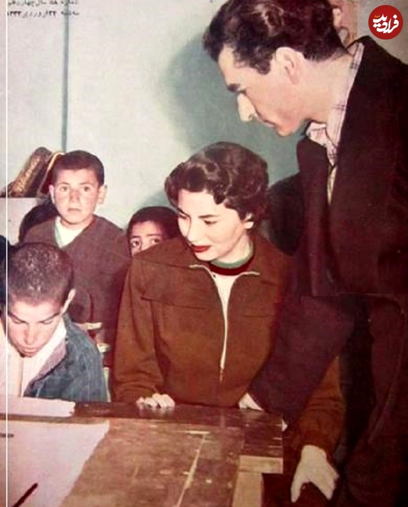 بازدید شاه و ثریا از یک مدرسه روستایی در رودهن در سال ۳۳ +عکس