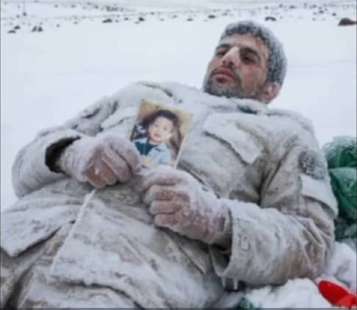 ببینید| لحظه پیدا شدن شهید مرزبان کهگیلویه و بویراحمدی رحیم مجیدی