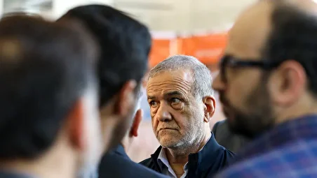 ببینید| اعتراض در حضور پزشکیان: بودجه صداوسیما را نصف کن