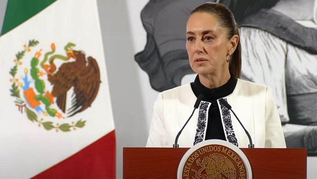 ببینید| زمین‌لرزه، سخنرانی رئیس‌جمهور مکزیک را نیمه‌کاره گذاشت