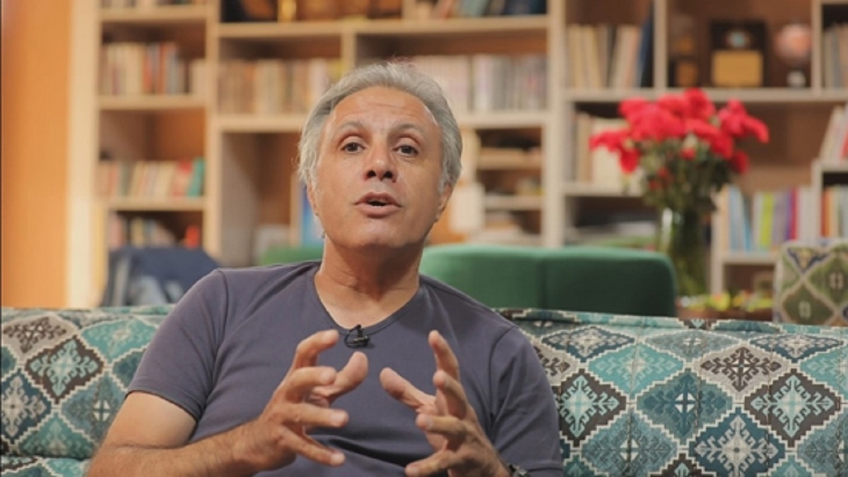 ببینید| علی فروتن: قبل از اینکه به دخترایمان یاد بدهیم چطوری لباس بپوشند به پسرهایمان یاد بدهیم چشمایشان را محرم کنند