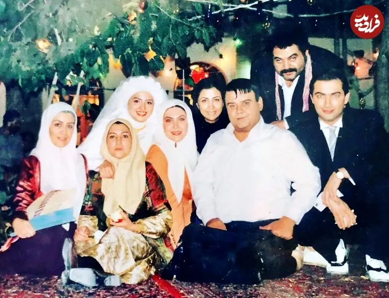 عکس| سفر زمان؛ «گلاره عباسی» ۲۶ ساله در کنار «پارسا پیروزفر» در پشت‌صحنۀ «در چشم باد»