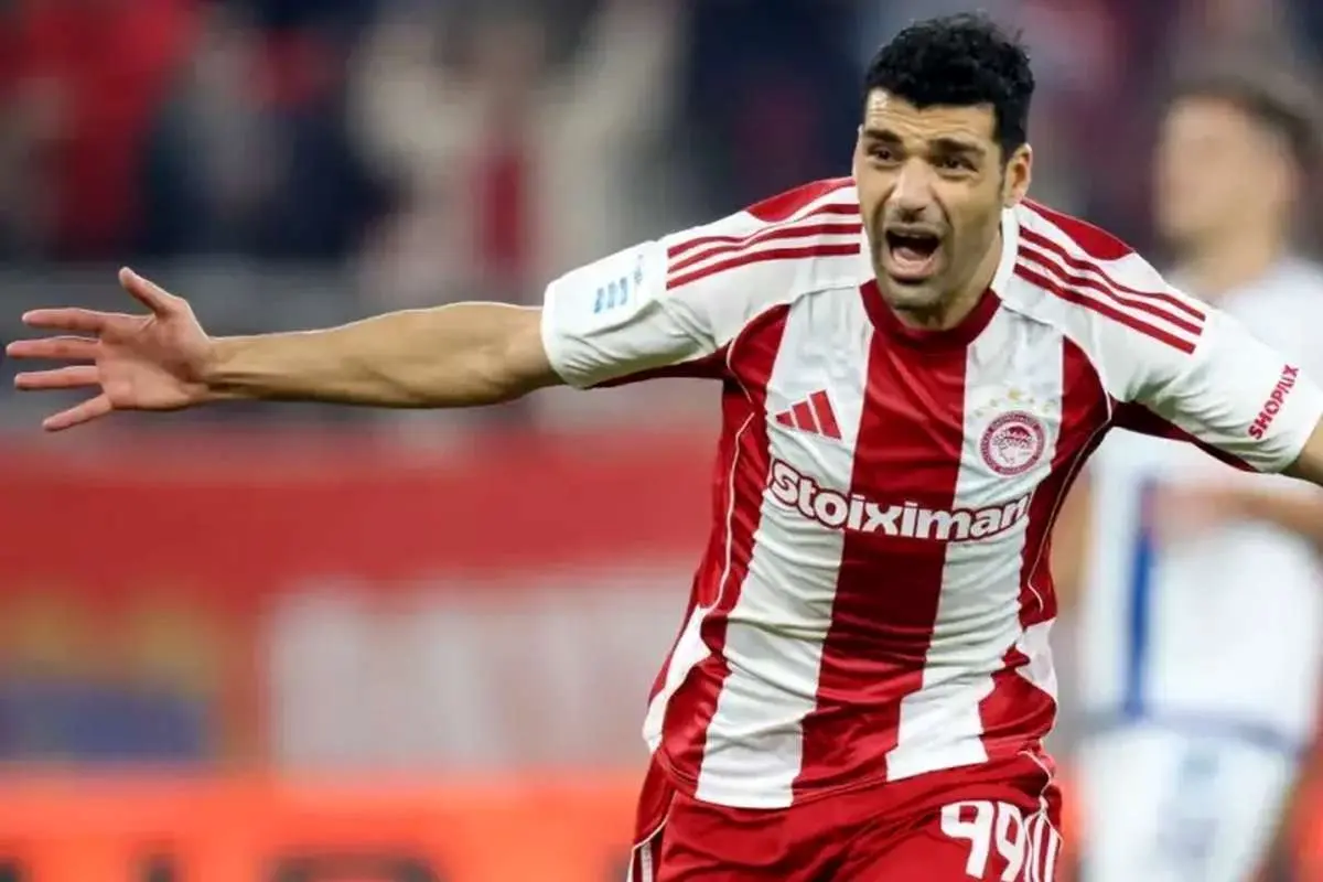 عکس | دورهمی طارمی و همتیمیها با جام قهرمانی عکس | دورهمی طارمی و همتیمیها با جام قهرمانی