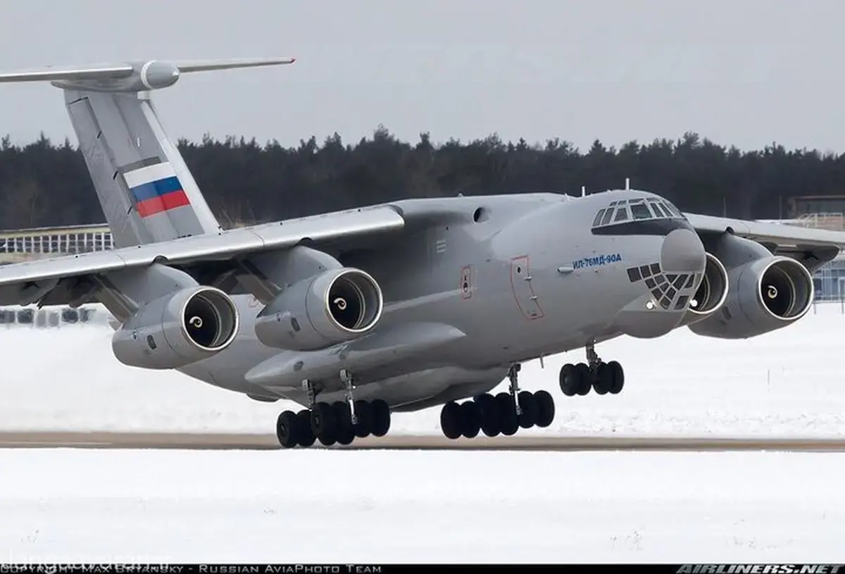 تأیید ارسال تجهیزات نظامی روسیه به ایران توسط روزنامه اصولگرا؛ گمانه‌زنی‌ها درباره نوع محموله