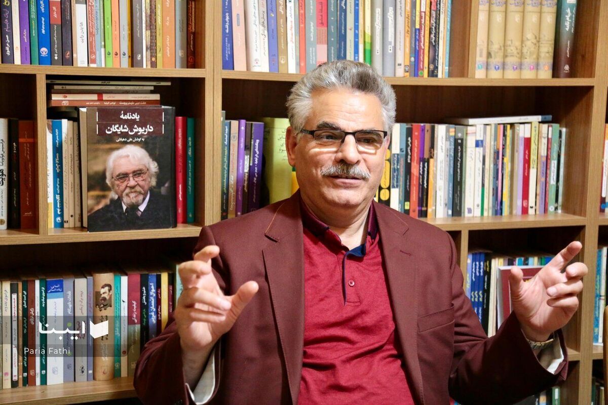 روایت فاضلی از اعتراضات: مسئولان جای تولید رضایت بر کنترل نارضایتی تکیه دارند