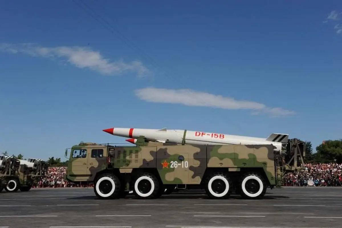 موشک بالستیک DF-۱۵B