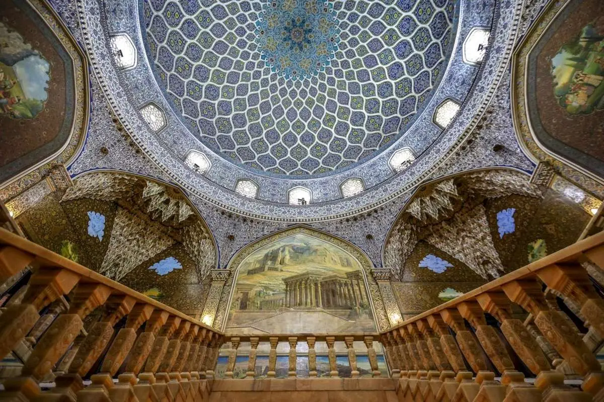 موزه‌ها و اماکن تاریخی