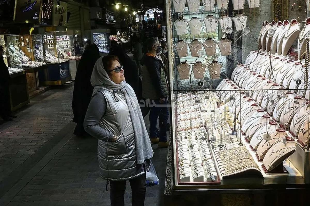 کاهش تقاضای طلا به دلیل بی‌ثباتی قیمت‌ها| نیمه تعطیلی بازار طلا