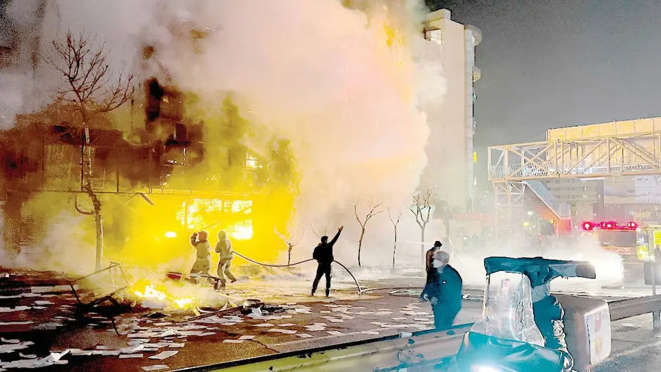 خسارات به بیش از ۴۰۰ واحد صنفی بازار رشت در حوادث اخیر اعتراضات