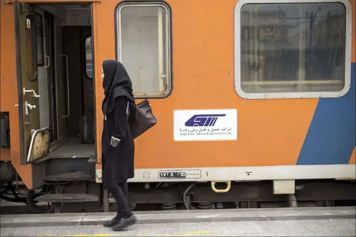 جزئیات آغاز پیش‌فروش بلیت قطار‌های دهه اول بهمن اعلام شد