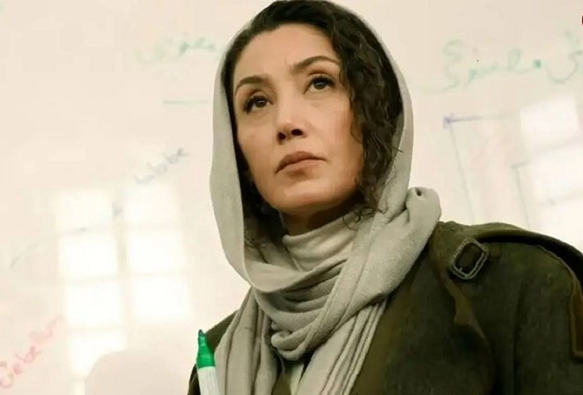 هدیه تهرانی در ۲۹ سالگی در کنار خسرو شکیبایی در سال ۸۰ + عکس