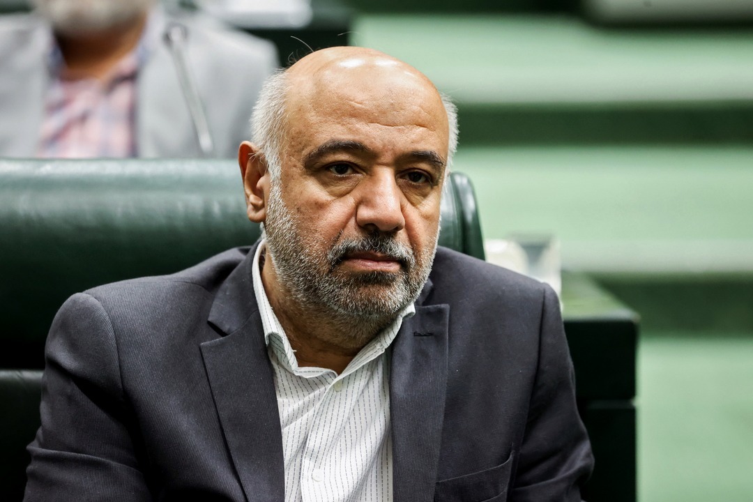 کارت زرد مجلس به وزرا چیست و چه معنی دارد؟ | ماجرای بیماری میدری که به کارت زرد مجلس ختم شد کارت زرد مجلس به وزرا چیست و چه معنی دارد؟ | ماجرای بیماری میدری که به کارت زرد مجلس ختم شد