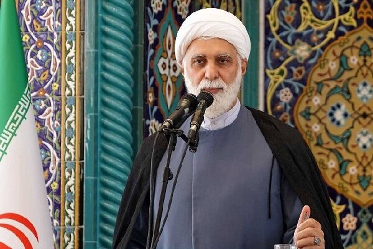 امام جمعه کیش: مردم ایران اجازه بازگشت طاغوت را نخواهند داد