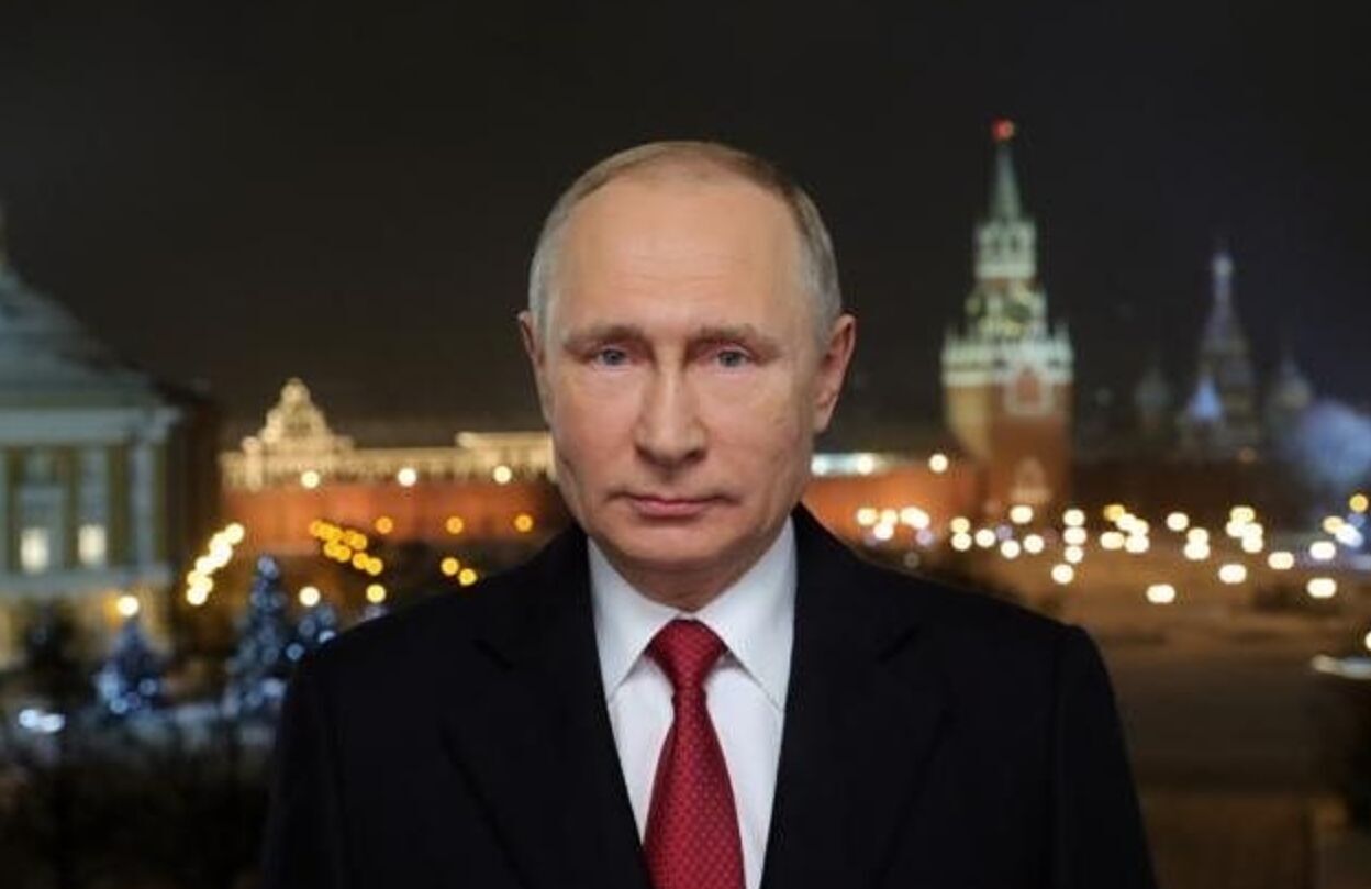 چرا پوتین اعتراضات ایران را به «انقلاب رنگی» تشبیه کرد| کرملین یکی به نعل می‌زند و یکی به میخ؟