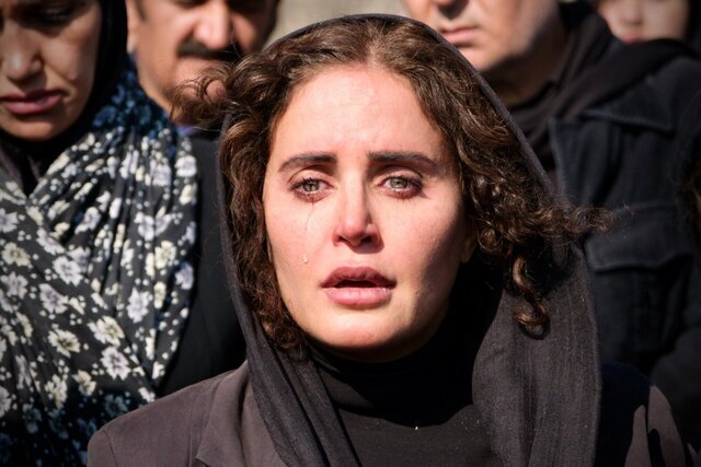 نگاهی به پرسونا و کاراکتر بازیگری الناز شاکردوست| بازیگری که میخواهد متفاوت باشد! نگاهی به پرسونا و کاراکتر بازیگری الناز شاکردوست|