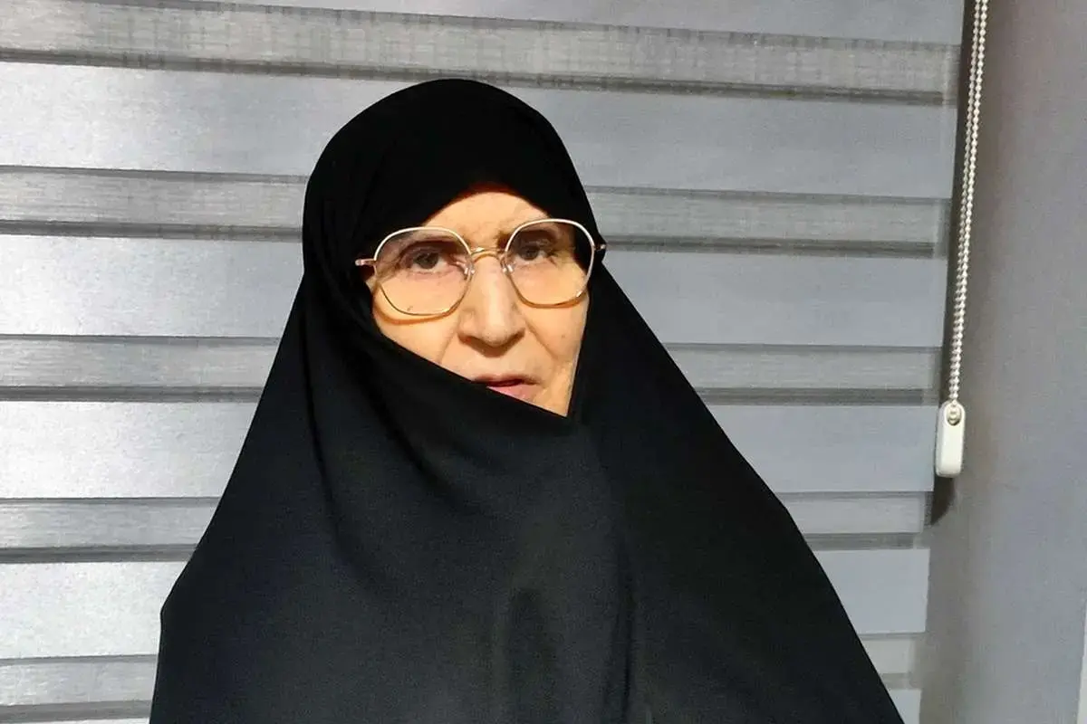 نامه دختر امام خمینی به رهبری: از هجمه‌ها به ساحت شما دل آزرده‌ایم