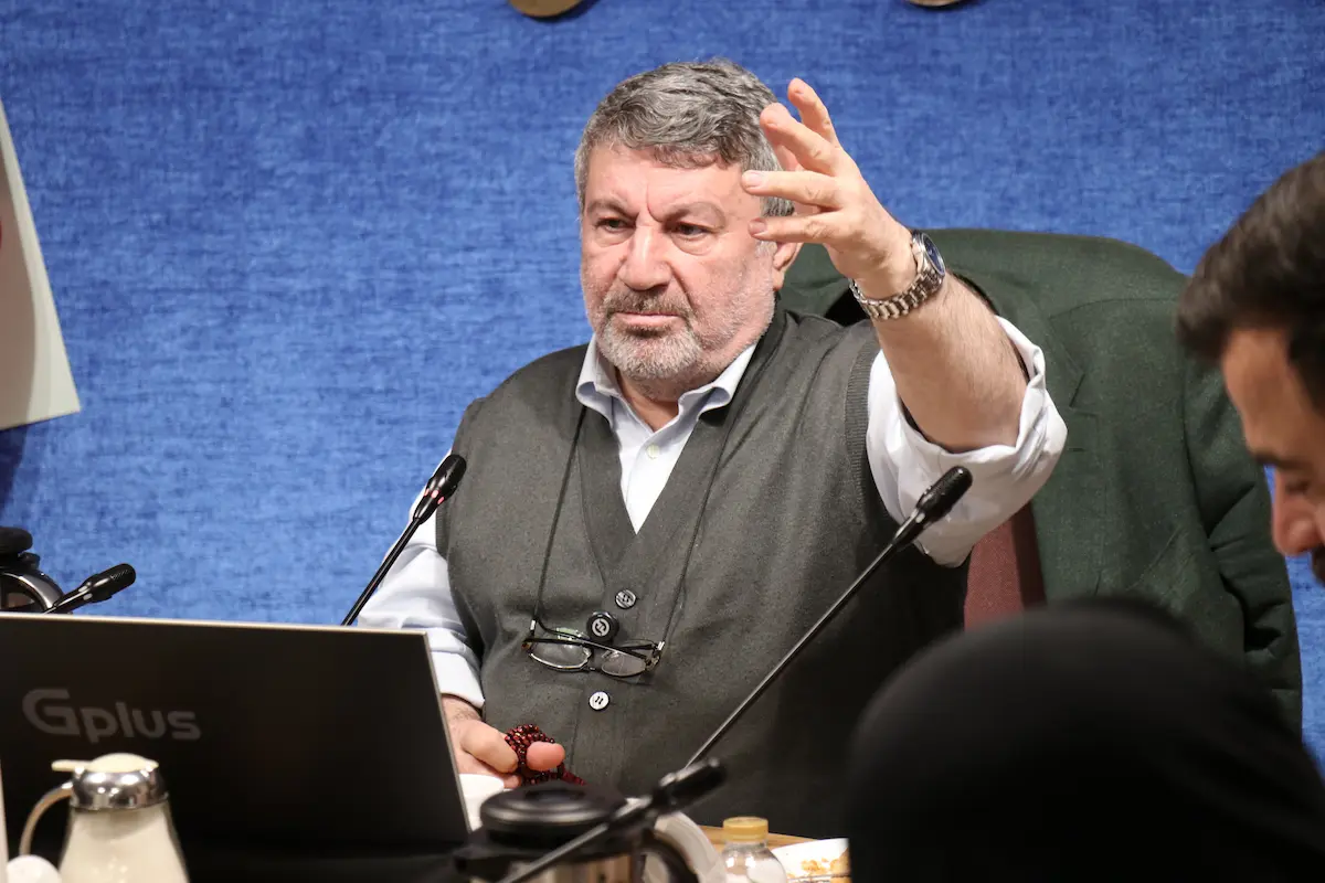 (عکس) ماجرای حضور پرحاشیه محسن افشانی در یک جلسه دولتی