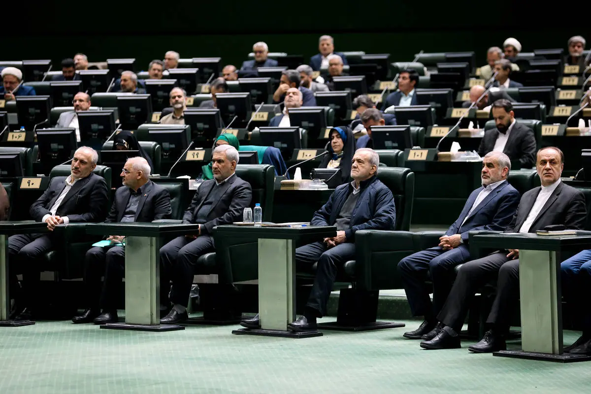 غیبت رئیس بانک مرکزی در جلسات بودجه ۱۴۰۵ مجلس