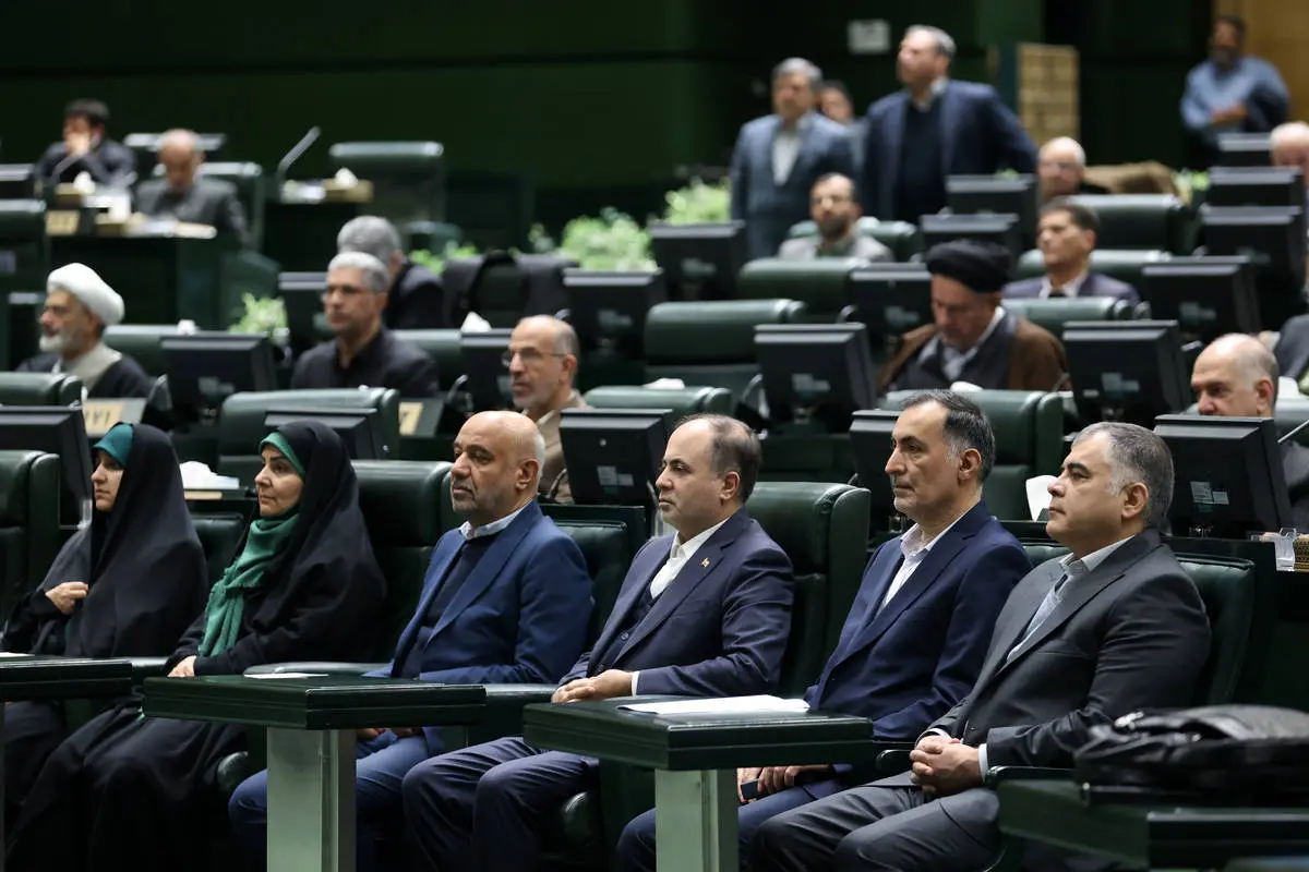 غیبت رئیس بانک مرکزی در جلسات بودجه ۱۴۰۵ مجلس