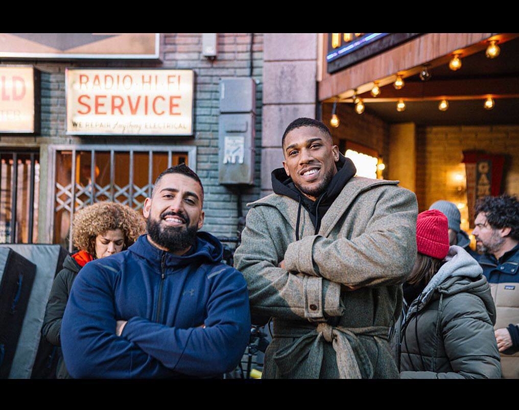 سینا قائمی کیست