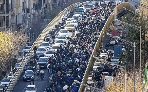 تظاهرات امروز تهران به روایت رسانه‌های رسمی/ بالاخره معترض در خیابان است یا معاند؟