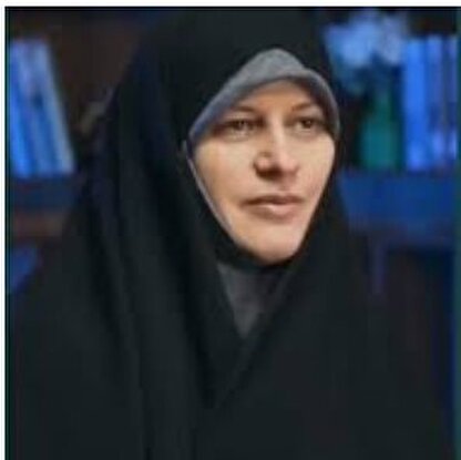 مساله تمکین زن از شوهر روی شتر! | ماجرای ویدئوی وایرال شده از استاد زن حوزه علمیه چیست؟