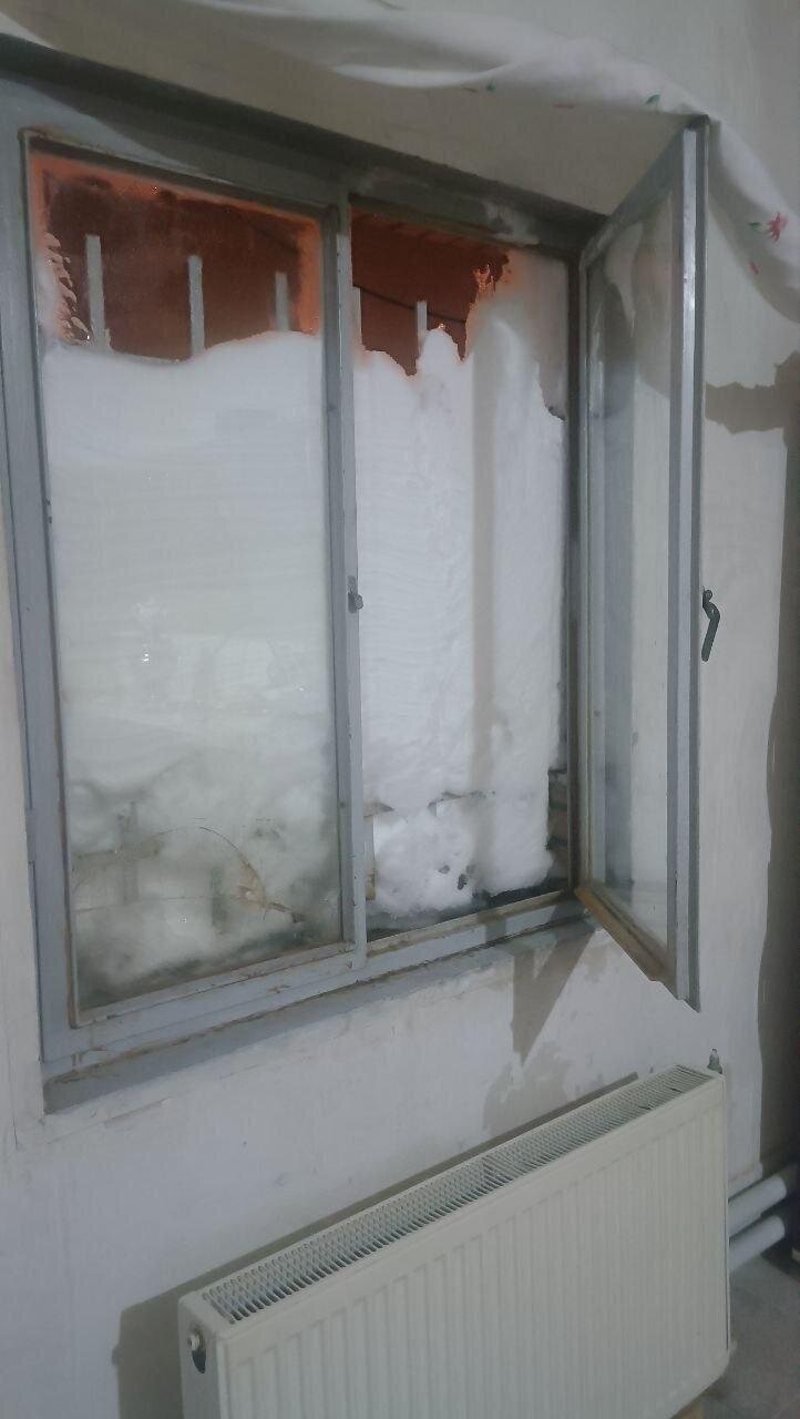 (عکس) ارتفاع برف در این نقطه به ۲ متر رسید