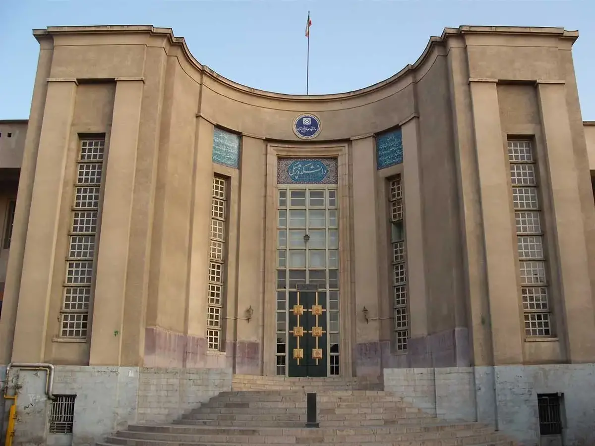 رئیس دانشگاه علوم پزشکی: در حوادث اخیر یکی از دانشجویان دختر رشته پزشکی جان خود را از دست داد دانشگاه علوم پزشکی