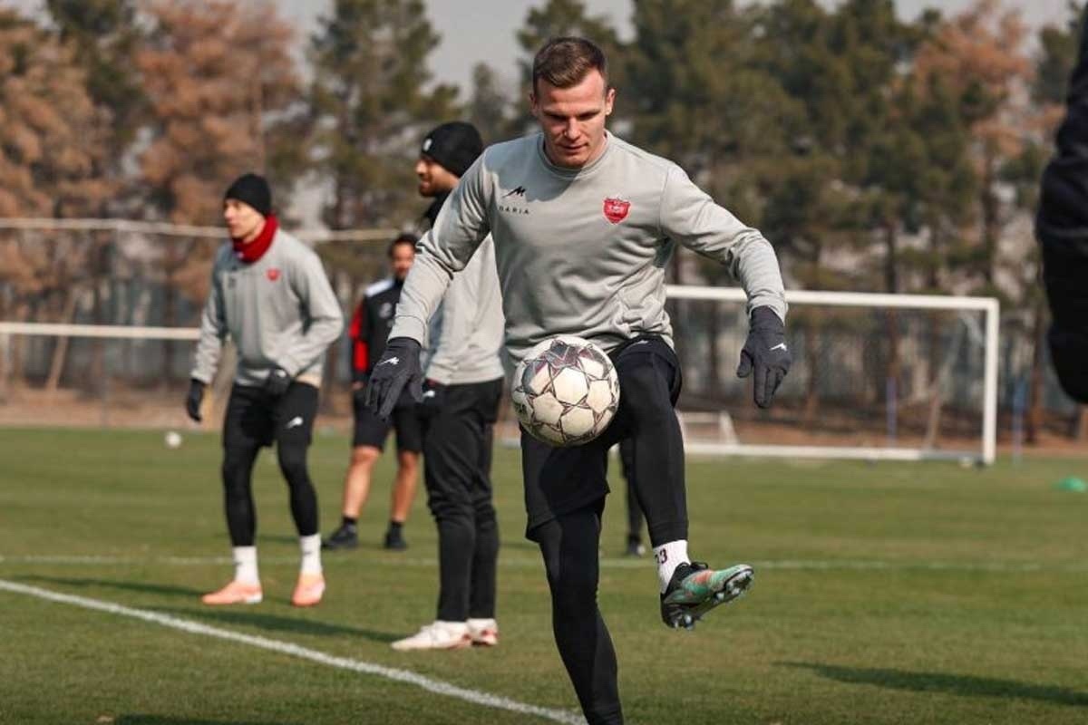 دنیل گرا؛ مدافع تازه پرسپولیس هنوز در آزمون واقعی ناکام