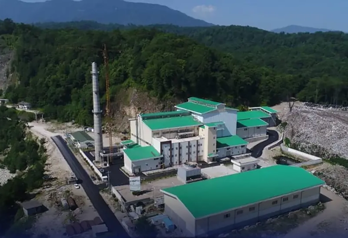 باد خاکستری سمی بر فراز نوشهر