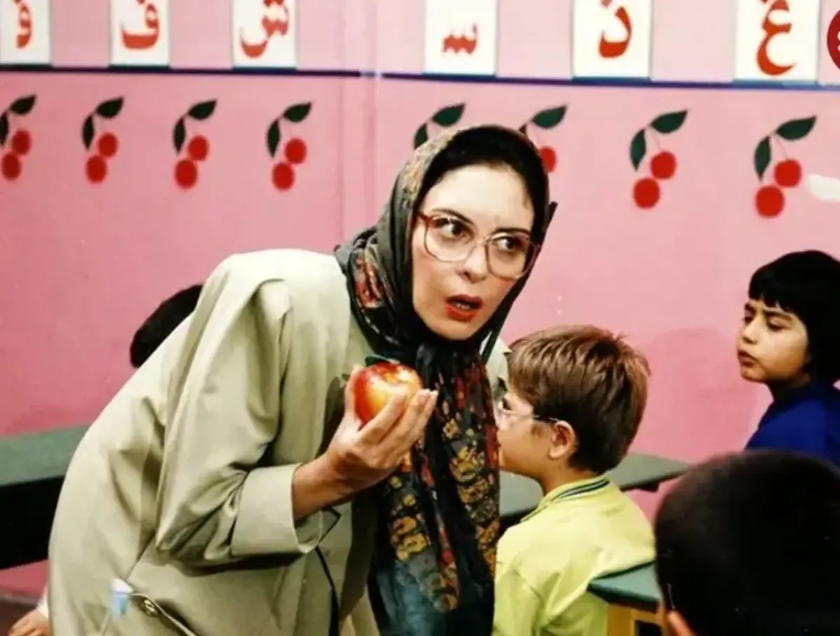 (عکس) افسانه بایگان ۳۰ ساله در «اتل، متل، توتوله»